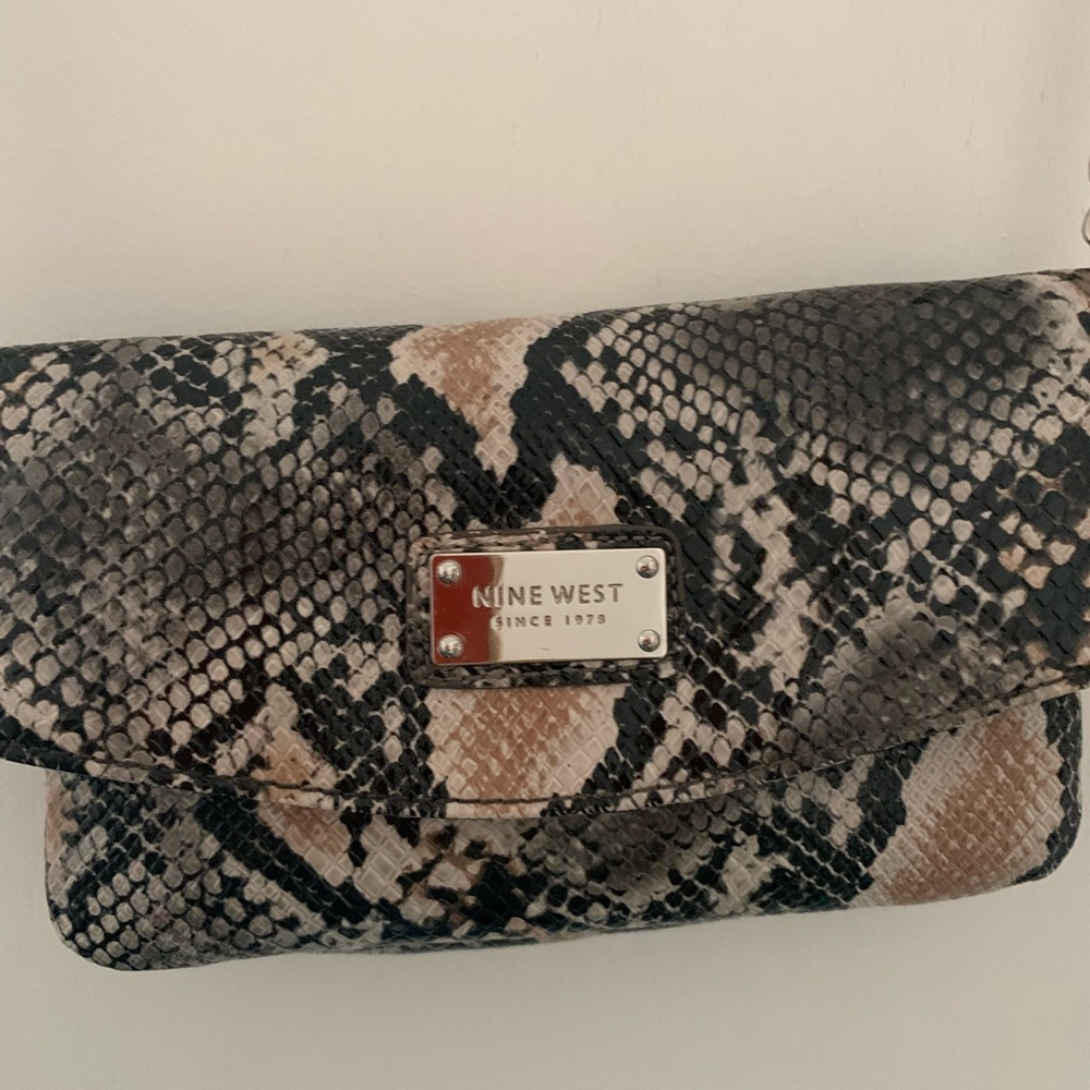 Nine West reptile print purse. Faux snake skin. - Picture 2 of 4